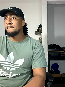 yosoy enzo2020 online show from October 15, 2025, 3:17 am