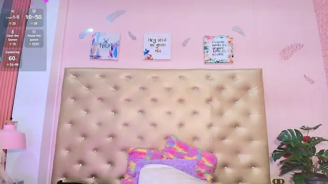 Snapshot of paulinasaeEnz chatting on February 22, 2025, 12:08 pm paulinasaeEnz online show from February 22, 2025, 12:08 pm