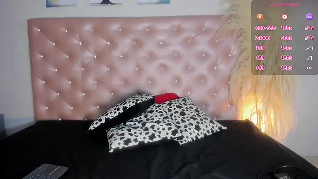 Snapshot of paulinasaeEnz chatting on November 17, 2025, 1:17 pm paulinasaeEnz online show from November 17, 2025, 1:17 pm