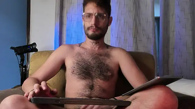 Snapshot of axel_giracr chatting on February 8, 2025, 9:57 pm axel giracr online show from February 8, 2025, 9:57 pm