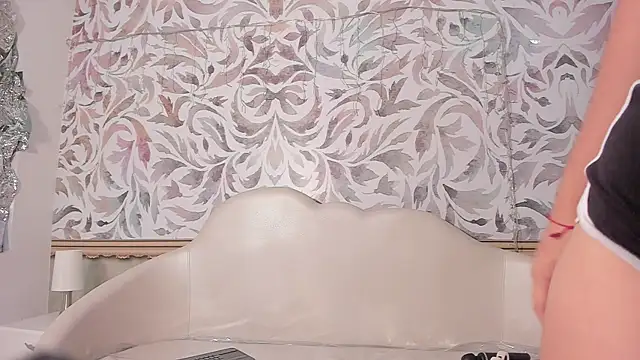 Snapshot of valentina_cortes72 chatting on January 23, 2025, 11:26 am valentina cortes72 online show from January 23, 2025, 11:26 am