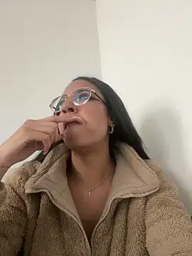 Snapshot of valentinabaez chatting on February 12, 2025, 6:09 pm valentinabaez online show from February 12, 2025, 6:09 pm