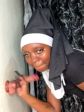 Snapshot of Sexy_barb2 chatting on October 31, 2025, 10:11 pm Sexy barb2 online show from October 31, 2025, 10:11 pm