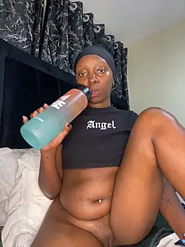 Snapshot of Sexy_barb2 chatting on November 2, 2025, 1:57 pm Sexy barb2 online show from November 2, 2025, 1:57 pm