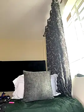 Snapshot of Sexy_barb2 chatting on December 5, 2025, 8:12 am Sexy barb2 online show from December 5, 2025, 8:12 am