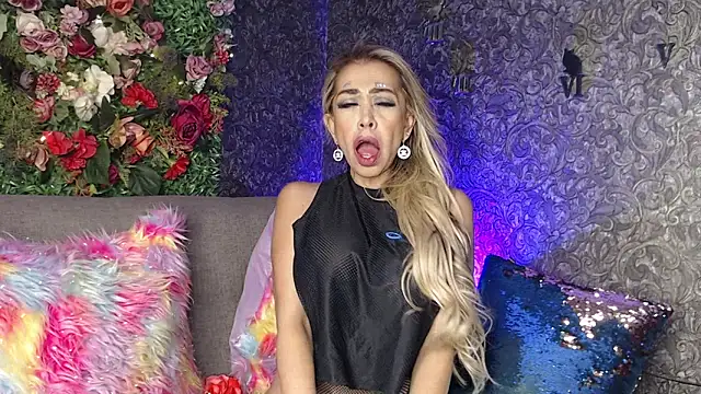 Snapshot of EvelinaGrey chatting on January 28, 2025, 7:00 am EvelinaGrey online show from January 28, 2025, 7:00 am