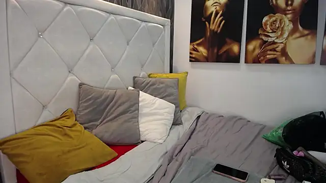 Snapshot of EvelinaGrey chatting on March 10, 2025, 1:43 pm EvelinaGrey online show from March 10, 2025, 1:43 pm