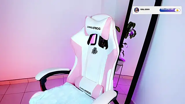 kali ka  online show from November 10, 2025, 6:07 pm