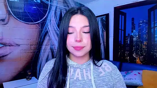 Snapshot of Small_naughty_ chatting on December 5, 2024, 2:11 pm Small naughty online show from December 5, 2024, 2:11 pm