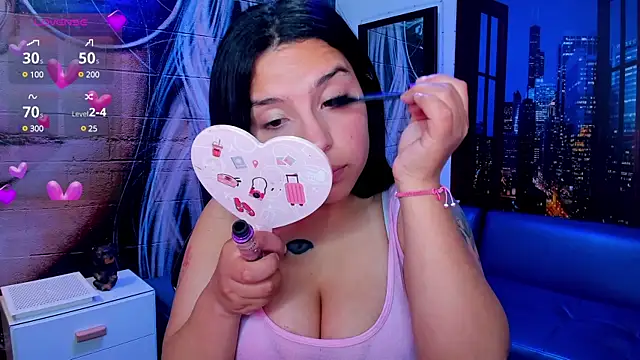 Snapshot of Small_naughty_ chatting on January 16, 2025, 3:56 pm Small naughty online show from January 16, 2025, 3:56 pm