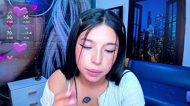 Snapshot of Small_naughty_ chatting on February 10, 2025, 5:19 pm Small naughty online show from February 10, 2025, 5:19 pm