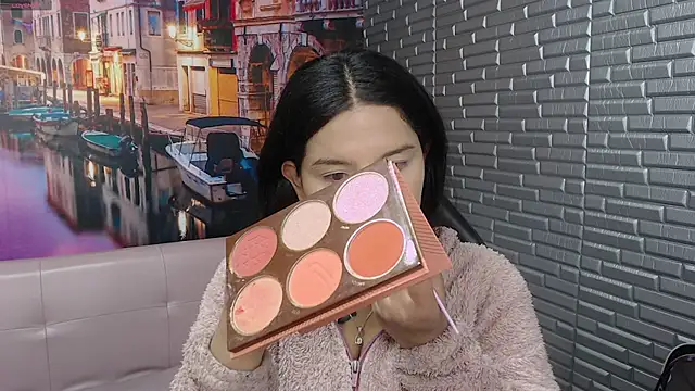 Snapshot of Small_naughty_ chatting on October 11, 2025, 1:42 pm Small naughty online show from October 11, 2025, 1:42 pm