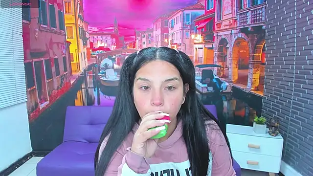 Snapshot of Small_naughty_ chatting on December 3, 2025, 1:42 pm Small naughty online show from December 3, 2025, 1:42 pm