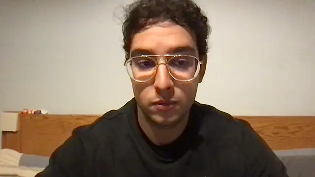 Snapshot of Ratzta chatting on November 8, 2025, 5:34 pm Ratzta online show from November 8, 2025, 5:34 pm