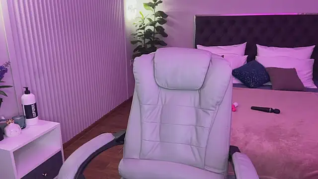 XtraHotX online show from January 20, 2025, 7:15 am