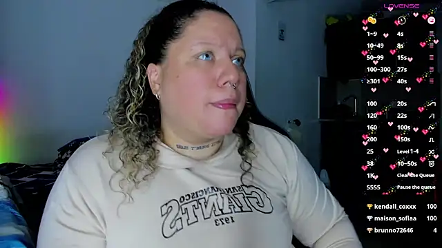 Snapshot of mariana_maze chatting on February 8, 2025, 11:55 am mariana maze online show from February 8, 2025, 11:55 am