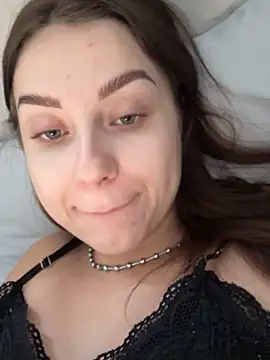 ellie ssexy online show from September 23, 2025, 4:15 am