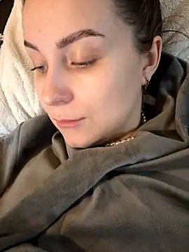 ellie ssexy online show from October 5, 2025, 8:07 pm