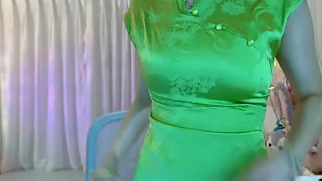 Snapshot of SHUIshui_ chatting on January 18, 2025, 12:47 pm SHUIshui online show from January 18, 2025, 12:47 pm