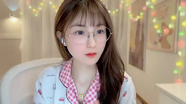 Snapshot of SHUIshui_ chatting on January 25, 2025, 3:30 pm SHUIshui online show from January 25, 2025, 3:30 pm