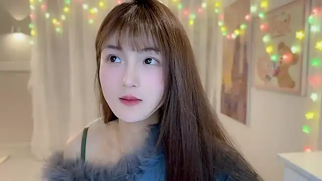 Snapshot of SHUIshui_ chatting on February 5, 2025, 1:00 pm SHUIshui online show from February 5, 2025, 1:00 pm