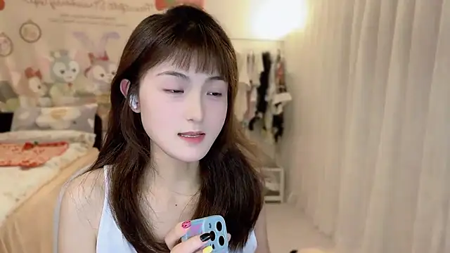 Snapshot of SHUIshui_ chatting on February 28, 2025, 3:48 pm SHUIshui online show from February 28, 2025, 3:48 pm