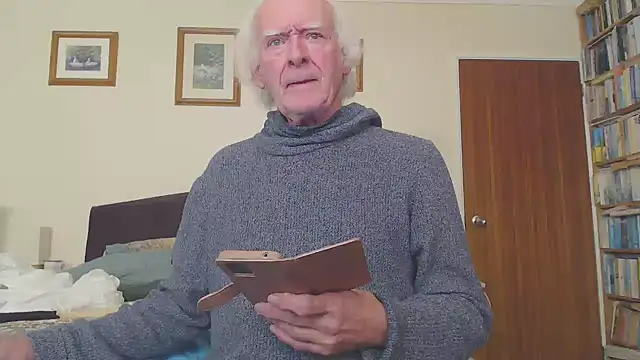 Snapshot of WaverlyKernow chatting on January 2, 2025, 12:57 pm WaverlyKernow online show from January 2, 2025, 12:57 pm