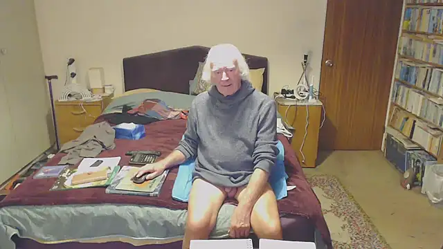 Snapshot of WaverlyKernow chatting on January 9, 2025, 3:23 pm WaverlyKernow online show from January 9, 2025, 3:23 pm