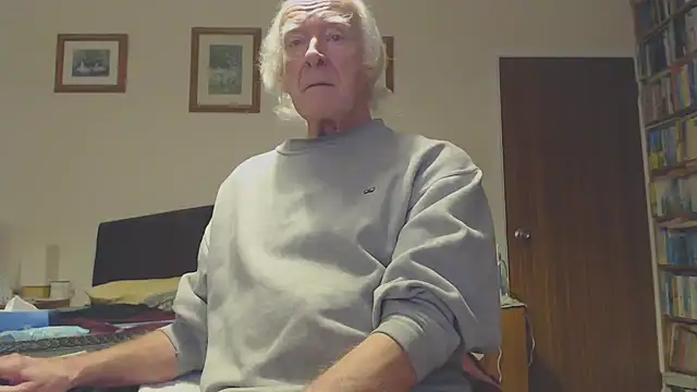 Snapshot of WaverlyKernow chatting on January 18, 2025, 11:43 am WaverlyKernow online show from January 18, 2025, 11:43 am