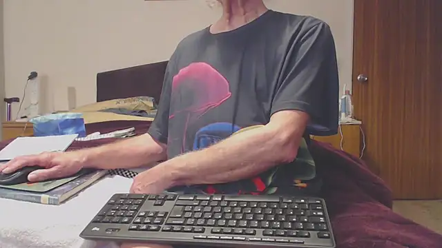 Snapshot of WaverlyKernow chatting on January 30, 2025, 9:36 am WaverlyKernow online show from January 30, 2025, 9:36 am