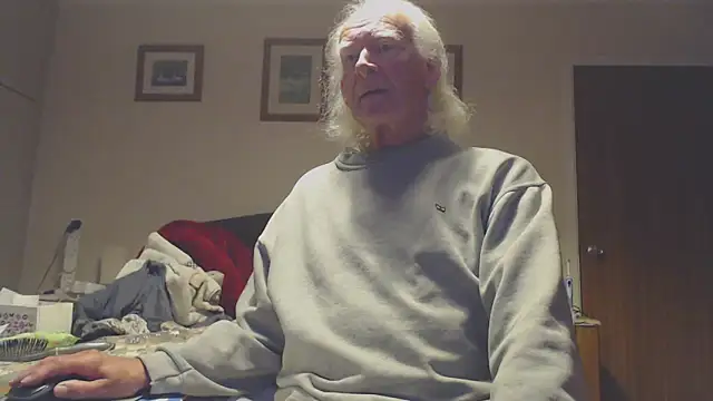 Snapshot of WaverlyKernow chatting on September 13, 2025, 9:25 pm WaverlyKernow online show from September 13, 2025, 9:25 pm