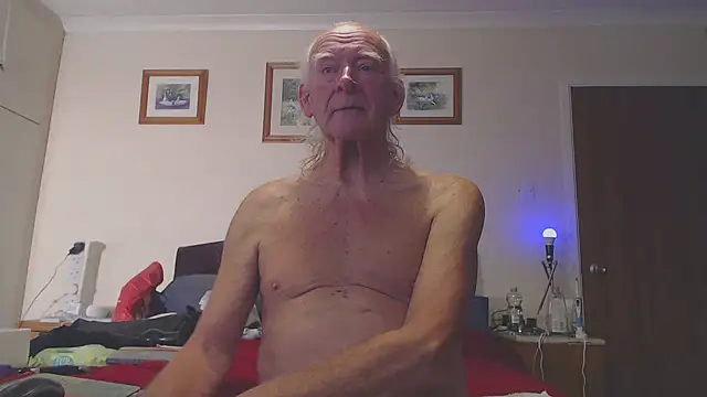 Snapshot of WaverlyKernow chatting on October 5, 2025, 11:52 am WaverlyKernow online show from October 5, 2025, 11:52 am