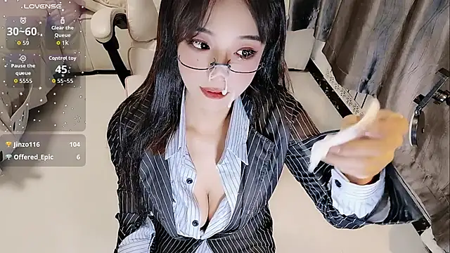 Snapshot of Ti_amo_UU chatting on September 14, 2025, 12:04 pm Ti amo UU online show from September 14, 2025, 12:04 pm