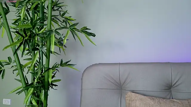 were-Naughty online show from January 28, 2025, 5:14 pm