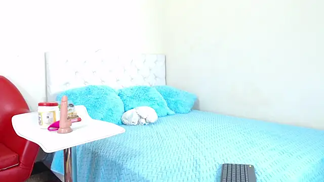 luna hoott online show from March 6, 2025, 5:33 pm