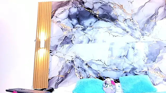 luna hoott online show from September 26, 2025, 7:07 pm