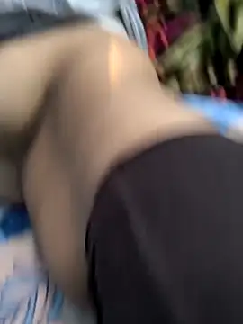 Crezy-Queen01 online show from November 5, 2025, 8:36 am