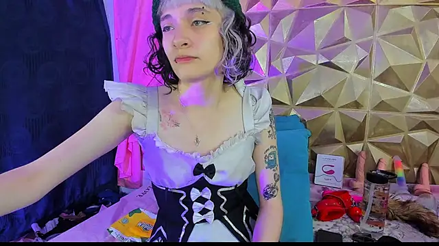 Snapshot of neeko_princes chatting on December 15, 2024, 12:17 pm neeko princes online show from December 15, 2024, 12:17 pm
