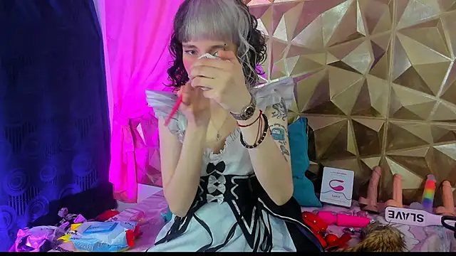 Snapshot of neeko_princes chatting on January 17, 2025, 12:10 pm neeko princes online show from January 17, 2025, 12:10 pm