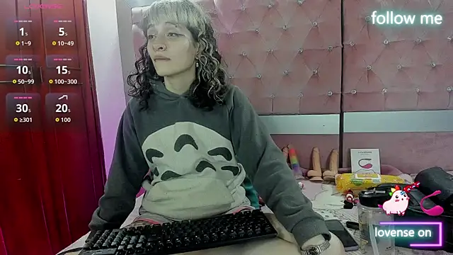 Snapshot of neeko_princes chatting on November 28, 2025, 12:41 pm neeko princes online show from November 28, 2025, 12:41 pm