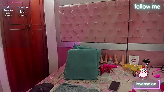 Snapshot of neeko_princes chatting on December 4, 2025, 12:03 pm neeko princes online show from December 4, 2025, 12:03 pm