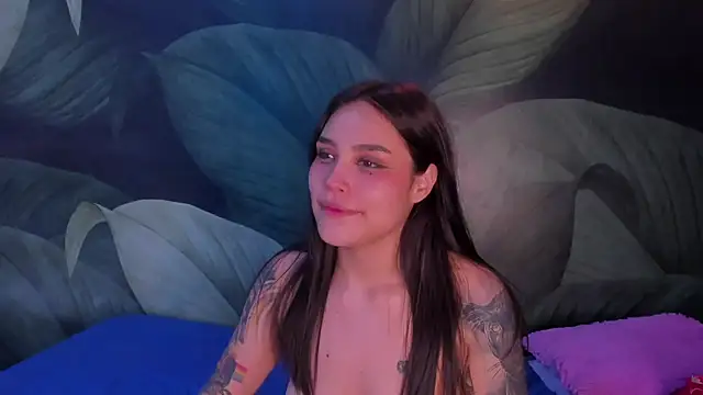 Snapshot of sweett_dirty chatting on January 21, 2025, 6:23 pm sweett dirty online show from January 21, 2025, 6:23 pm