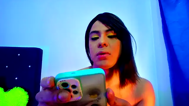 Aliice Doll online show from September 21, 2025, 4:19 pm