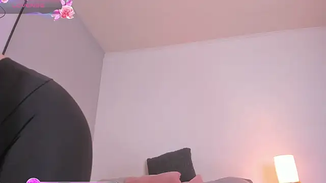 Snapshot of MELISSA_ALVAREZ chatting on January 8, 2025, 9:42 am MELISSA ALVAREZ online show from January 8, 2025, 9:42 am