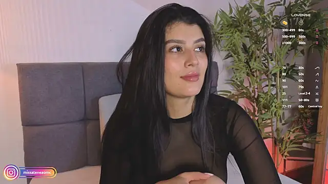 missatenea online show from November 19, 2025, 1:55 pm