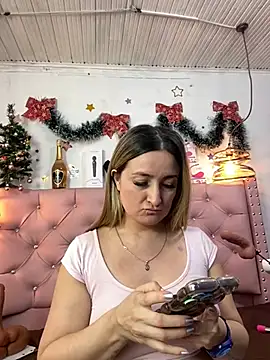 antonella87 online show from December 24, 2024, 6:17 pm