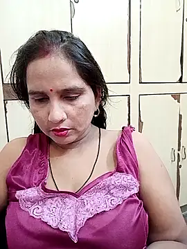 reemacouple007 online show from October 6, 2025, 5:16 am