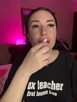 Roxana Bell online show from February 23, 2025, 2:14 pm