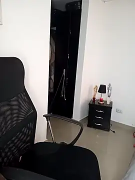Snapshot of tata_laima__ chatting on January 29, 2025, 3:15 pm tata laima online show from January 29, 2025, 3:15 pm