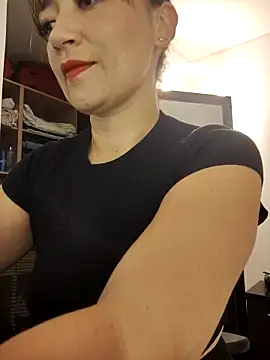 Snapshot of tata_laima__ chatting on September 24, 2025, 12:41 pm tata laima online show from September 24, 2025, 12:41 pm